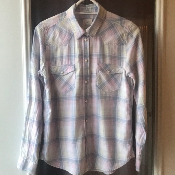 American Eagle Plaid button up - Picture 1 of 5
